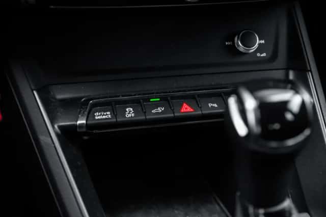 Audi Q3 (2022) thumbnail 25