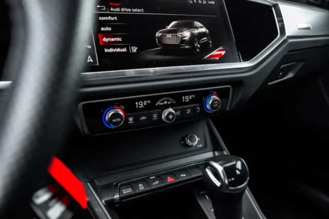 Audi Q3 (2022) thumbnail 26