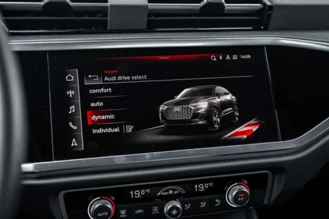 Audi Q3 (2022) thumbnail 27