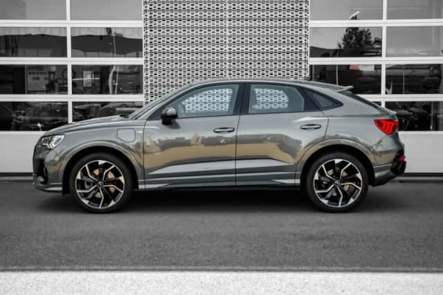 Audi Q3 (2022) thumbnail 5