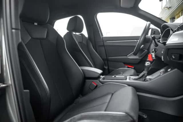 Audi Q3 (2022) thumbnail 9