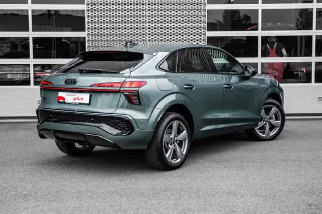 Audi Q3 (2025) thumbnail 2