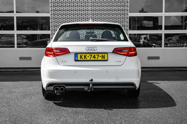 Audi A3 (2016) thumbnail 4