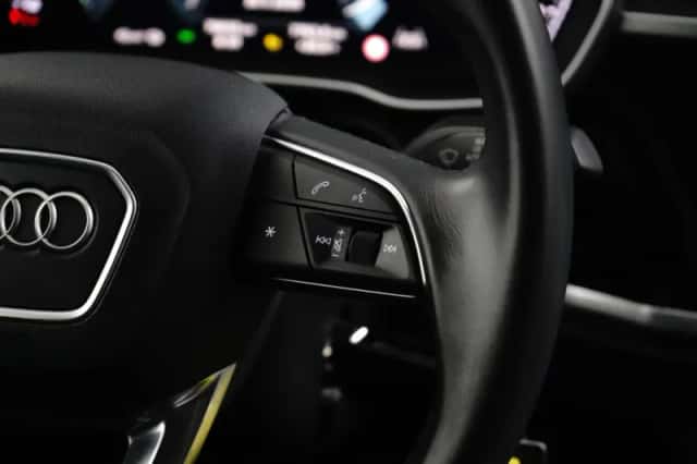 Audi Q3 (2022) thumbnail 12