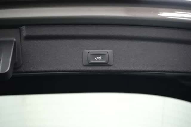 Audi Q3 (2022) thumbnail 14