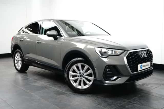 Audi Q3 (2022) thumbnail 3