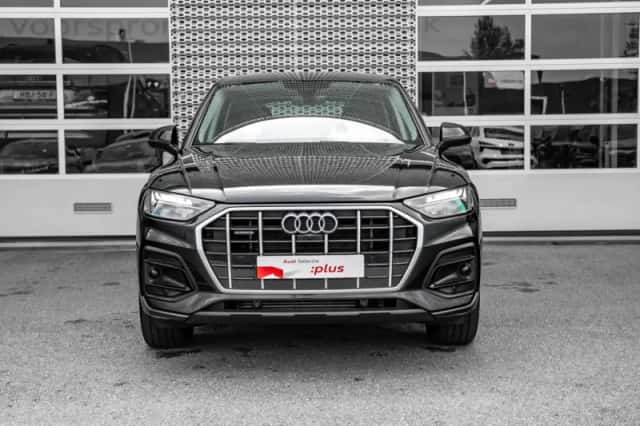 Audi Q5 (2022) thumbnail 3