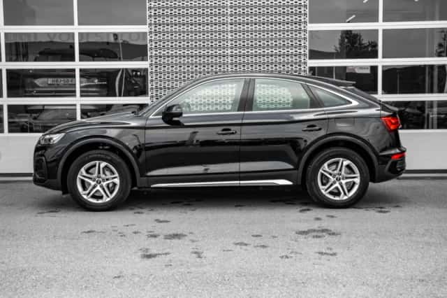 Audi Q5 (2022) thumbnail 5