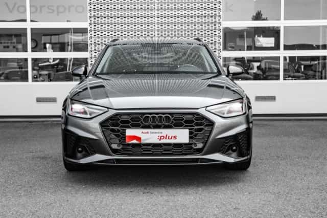 Audi A4 (2022) thumbnail 3