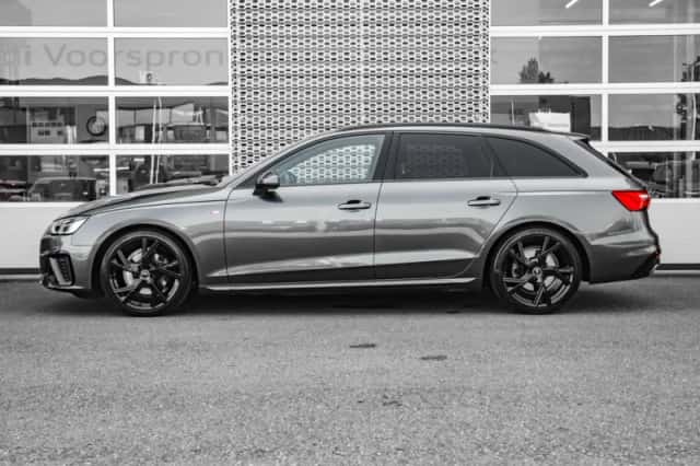 Audi A4 (2022) thumbnail 5