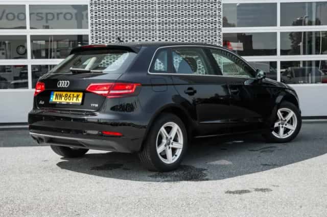 Audi A3 (2017) thumbnail 2
