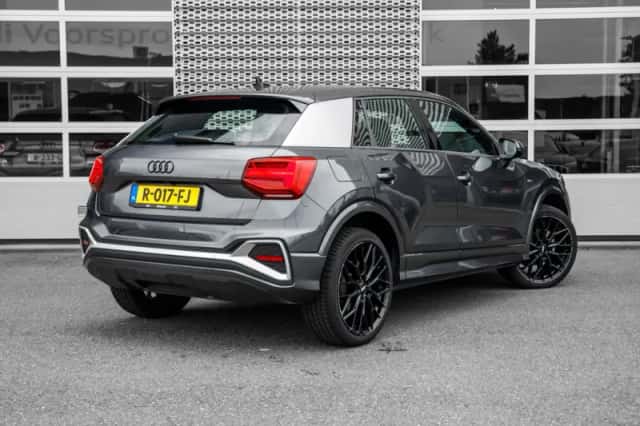 Audi Q2 (2022) thumbnail 2