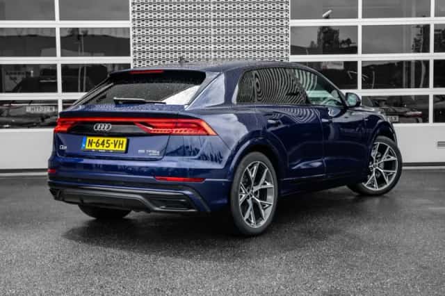 Audi Q8 (2021) thumbnail 2