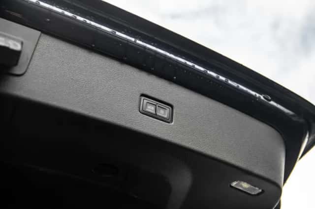 Audi Q8 (2021) thumbnail 16