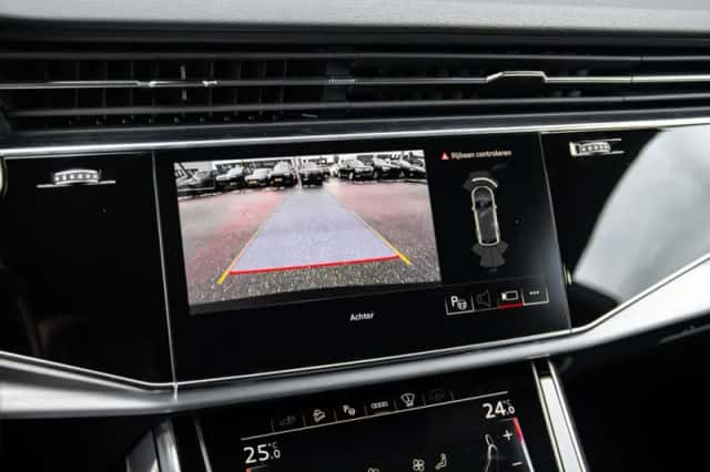 Audi Q8 (2021) thumbnail 33