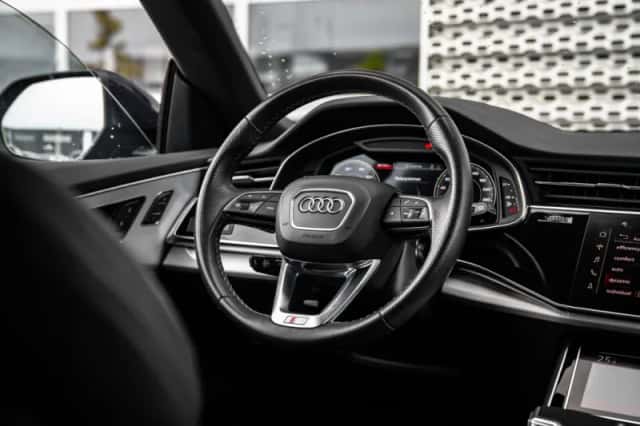 Audi Q8 (2021) thumbnail 10