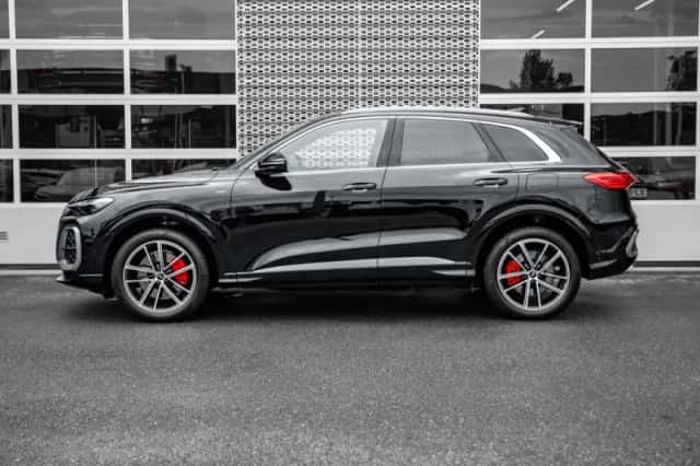 Audi Q5 (2025) thumbnail 5