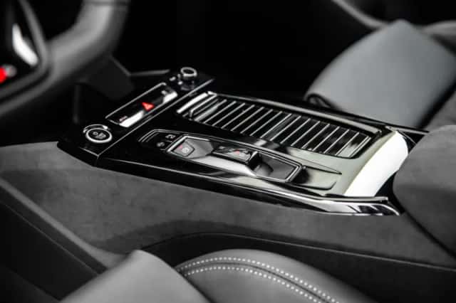 Audi Q6 (2026) thumbnail 14