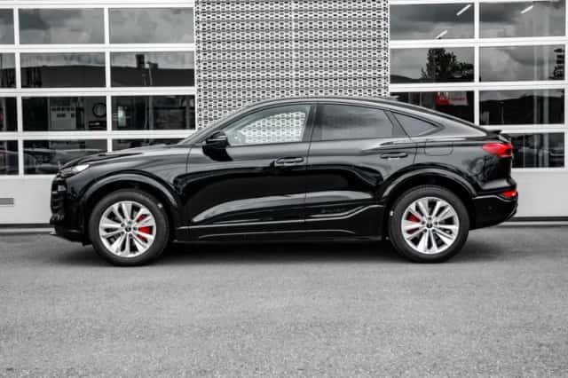 Audi Q6 e-tron (2025) thumbnail 5
