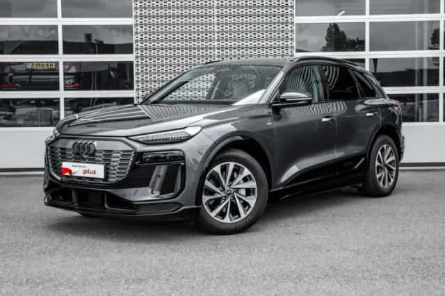 Audi Q6 e-tron (2025) thumbnail 1