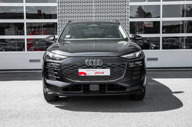 Audi Q6 e-tron (2025) thumbnail 3