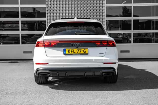 Audi Q8 (2025) thumbnail 4