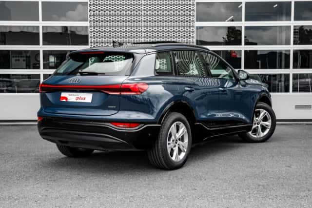Audi Q6 e-tron (2025) thumbnail 2