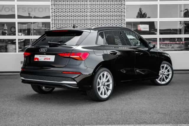 Audi A3 (2025) thumbnail 2