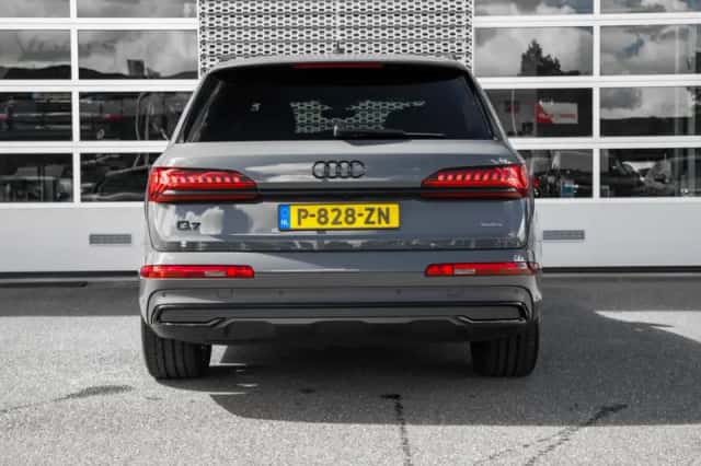 Audi Q7 (2020) thumbnail 4