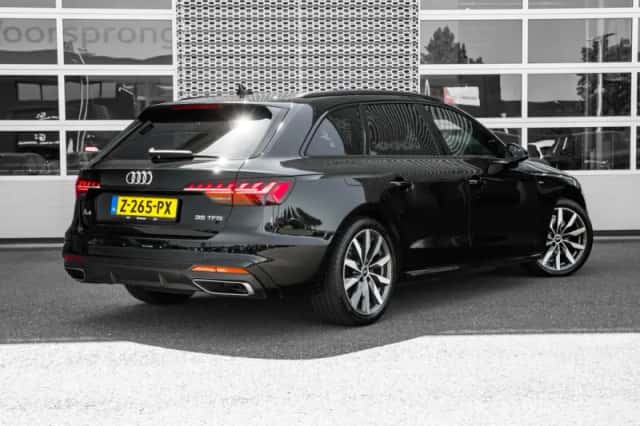 Audi A4 (2024) thumbnail 2