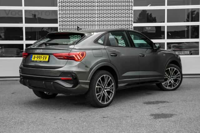 Audi Q3 (2023) thumbnail 2
