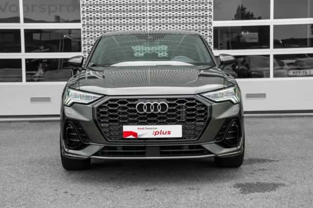 Audi Q3 (2023) thumbnail 3