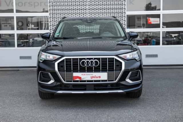 Audi Q3 (2021) thumbnail 3
