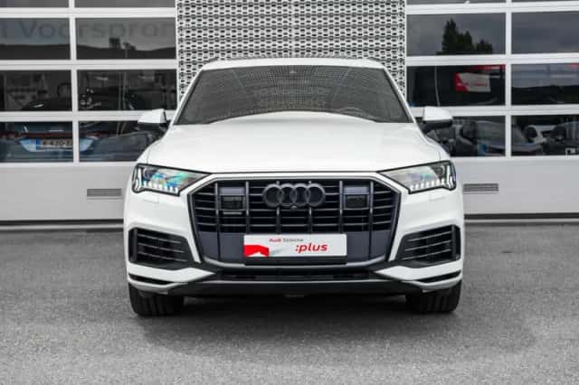 Audi Q7 (2021) thumbnail 3