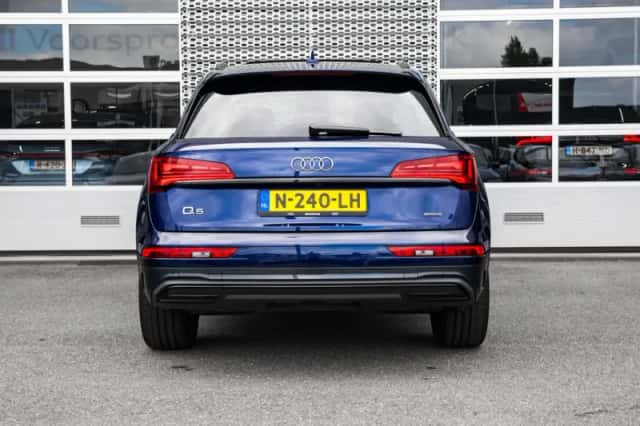 Audi Q5 (2021) thumbnail 4