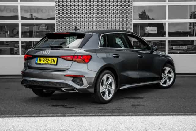 Audi A3 (2022) thumbnail 2