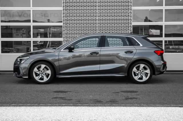 Audi A3 (2022) thumbnail 5