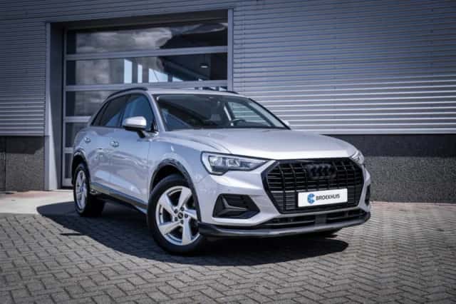 Audi Q3 (2022) thumbnail 2