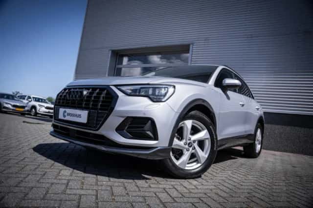 Audi Q3 (2022) thumbnail 5