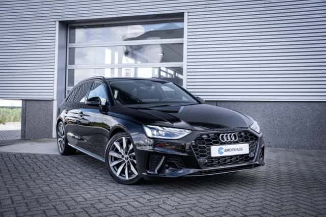 Audi A4 (2024) thumbnail 2