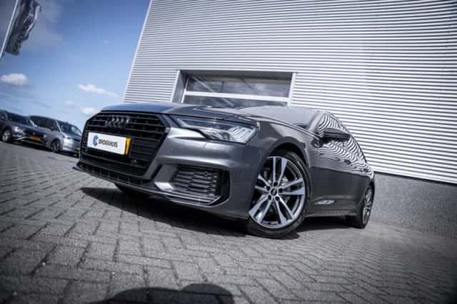 Audi A6 (2022) thumbnail 2