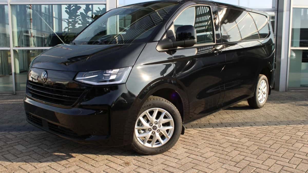 Volkswagen Transporter (2024) — foto 1