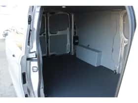 Volkswagen E-Transporter (2025) thumbnail 6