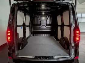 Volkswagen E-Transporter (2025) thumbnail 6