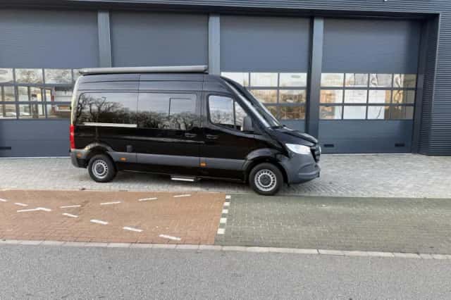 Mercedes-Benz Sprinter (2021) thumbnail 2