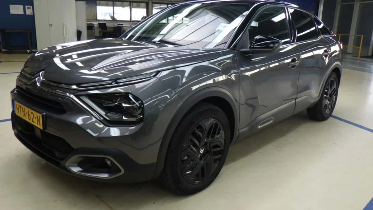 Citroën ë-C4 (2025) — foto 1