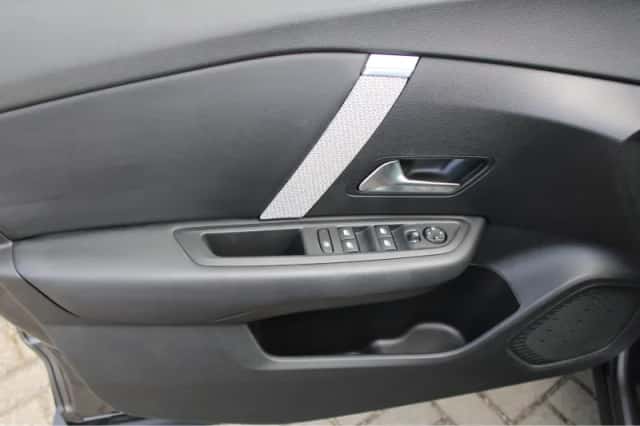 Citroën C4 (2023) thumbnail 16