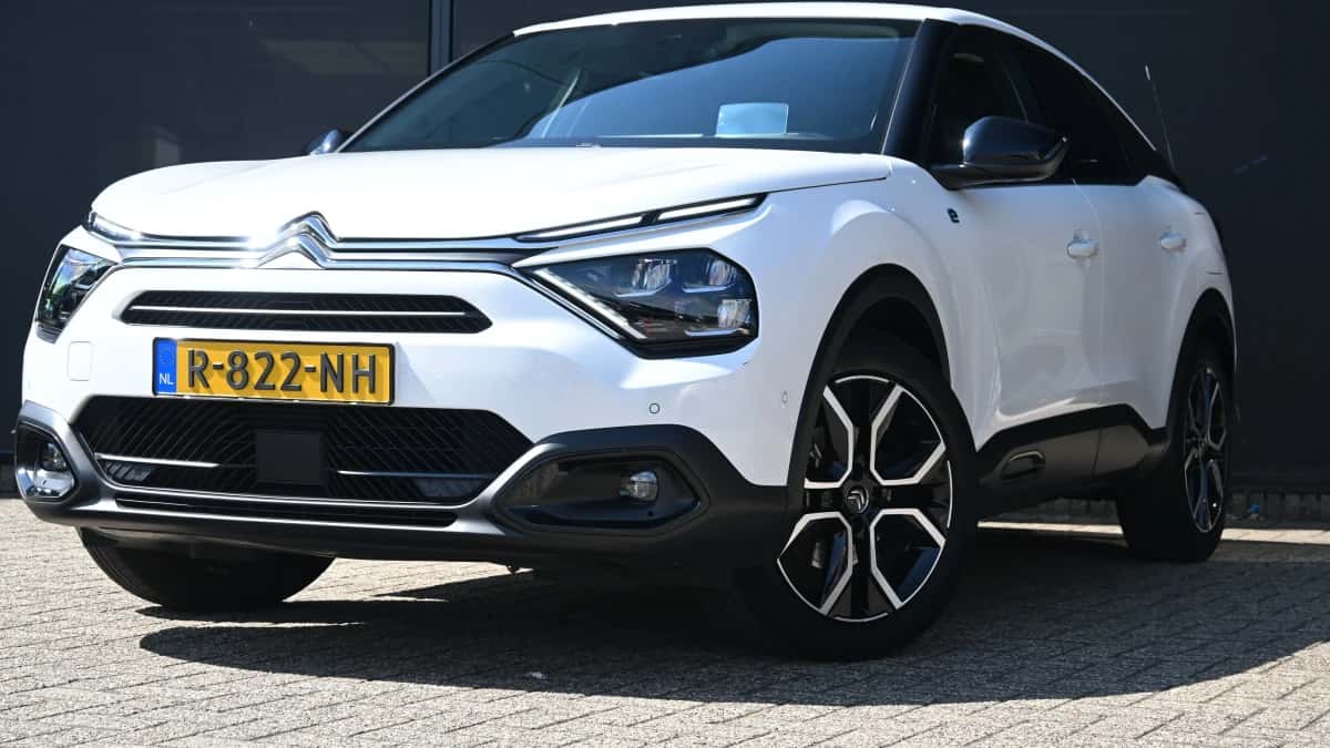 Citroën ë-C4 (2022) — foto 1