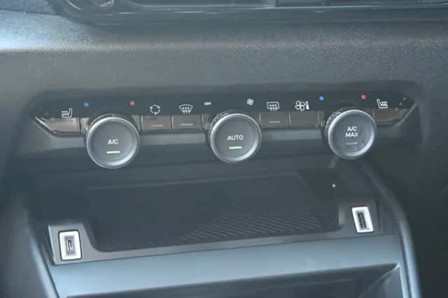 Citroën ë-C4 (2022) thumbnail 18