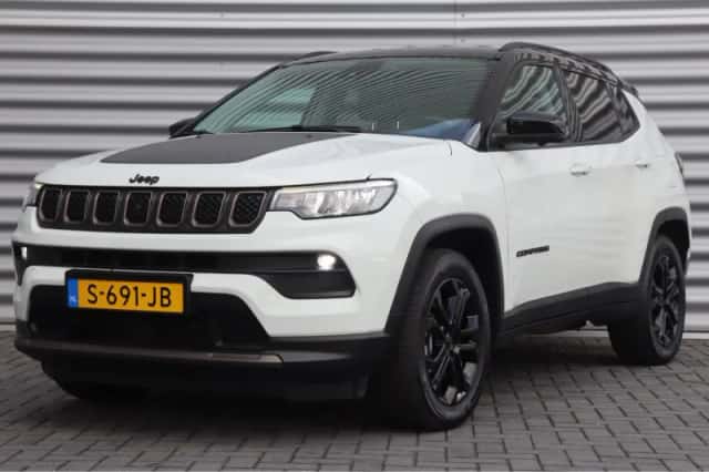 Jeep Compass (2023) thumbnail 1